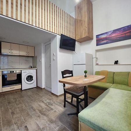 Cosy Apartment With A Sunny Balcony In Varna Buitenkant foto