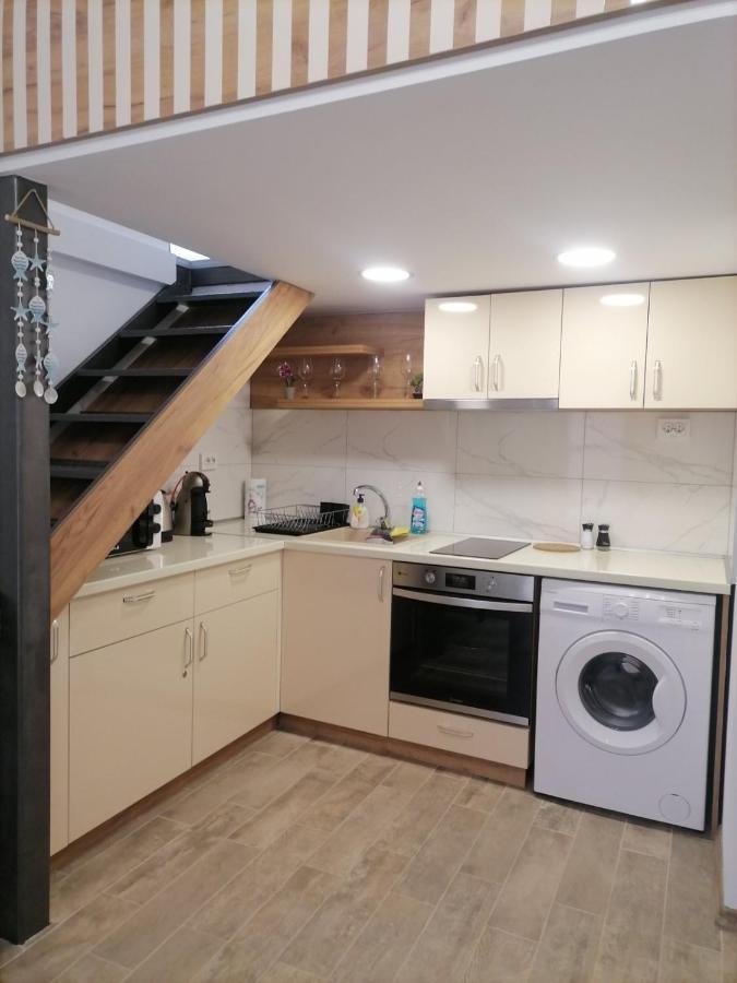Cosy Apartment With A Sunny Balcony In Varna Buitenkant foto